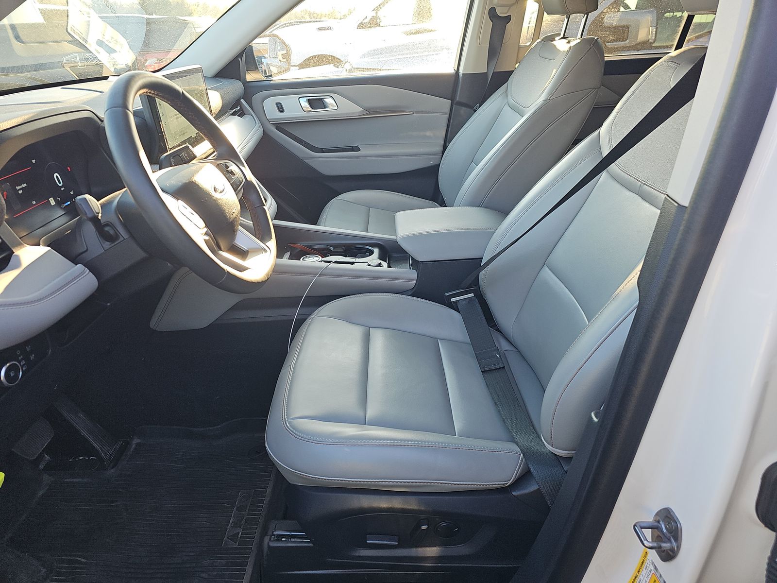 2025 Ford Explorer Active AWD