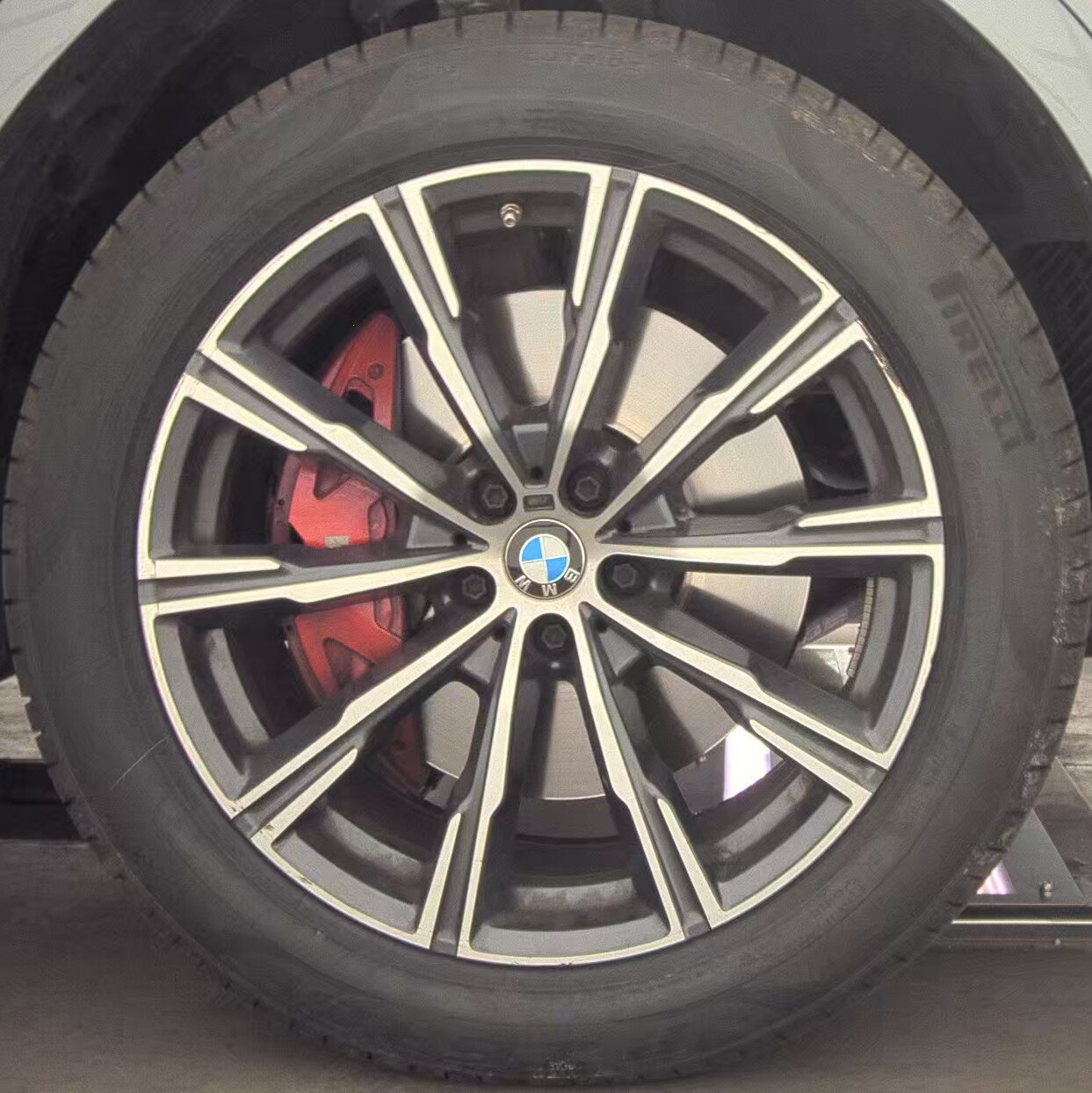 2025 BMW X6 xDrive40i AWD