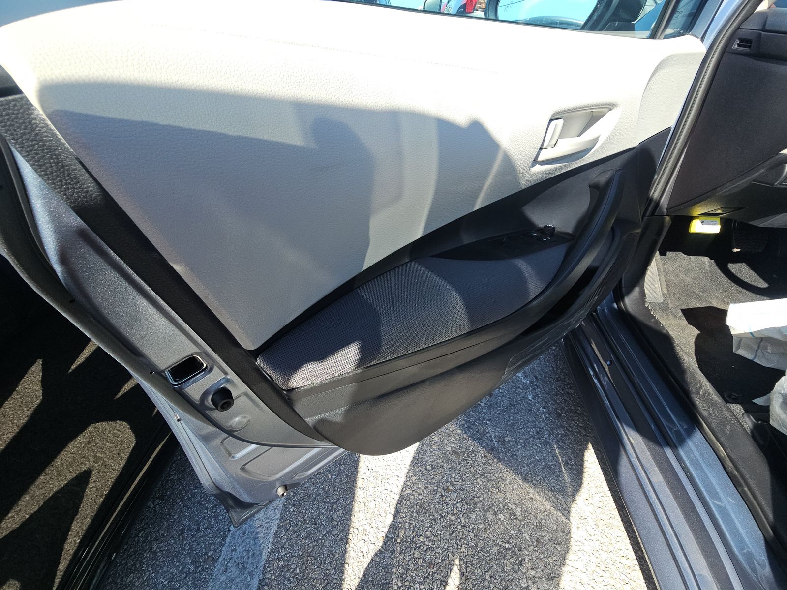 2026 Toyota Corolla LE FWD