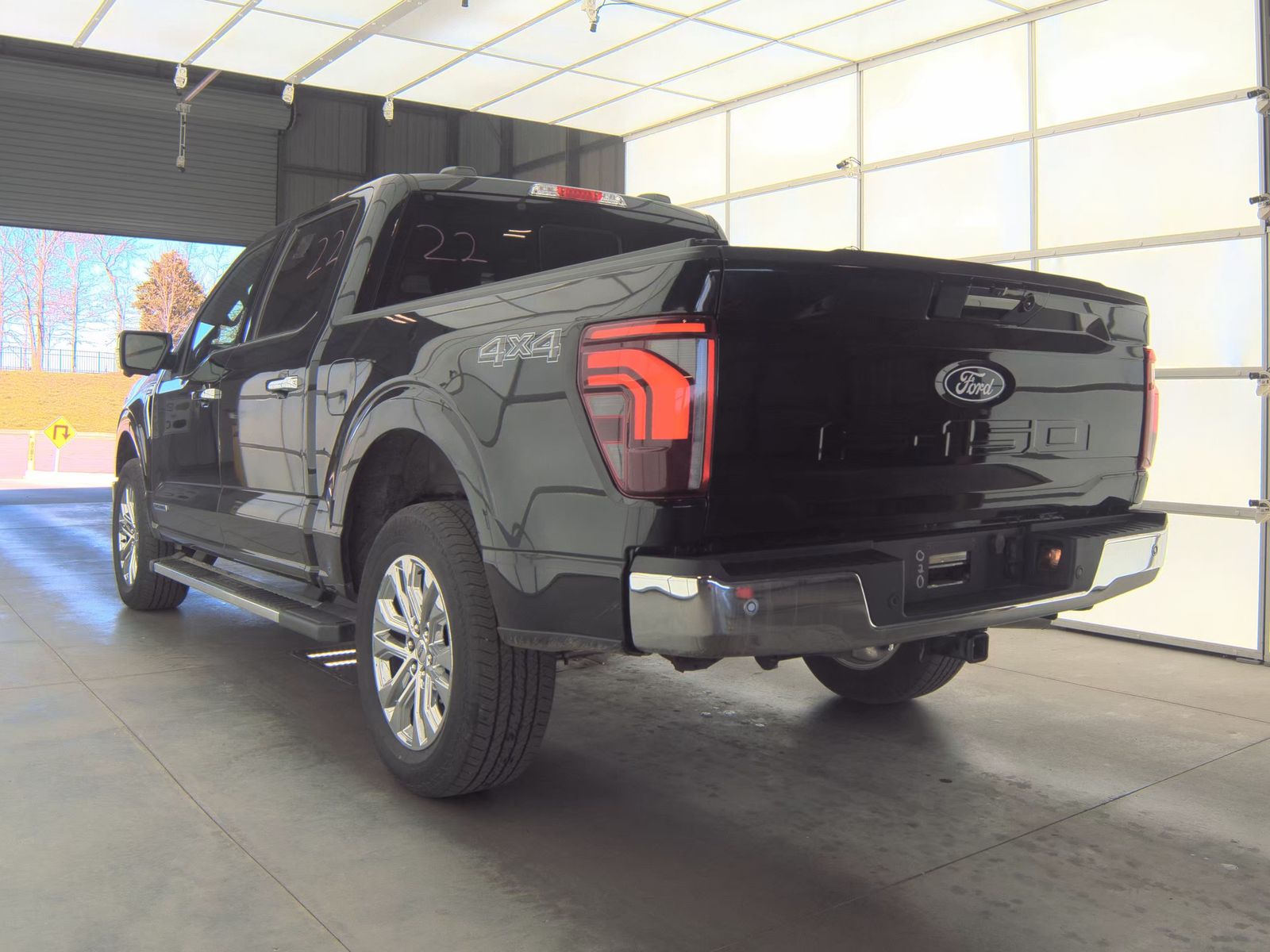 2024 Ford F-150 Hybrid Lariat AWD