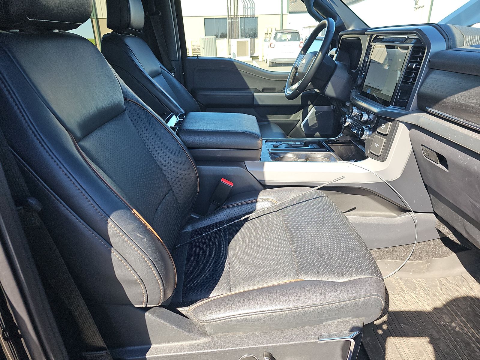 2024 Ford F-150 Hybrid Lariat AWD