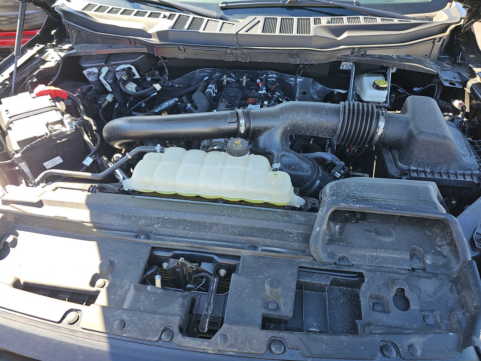 2025 Ford F-150 Lariat AWD