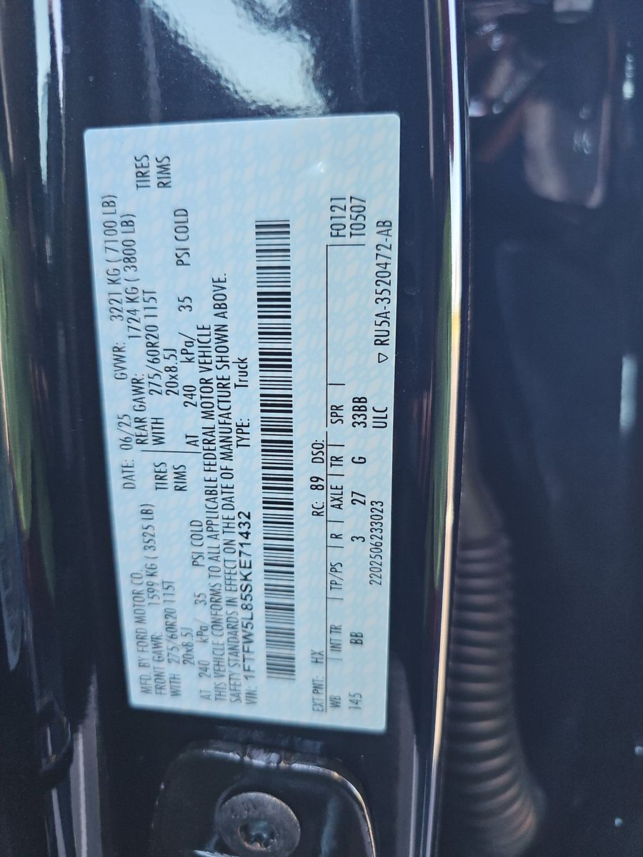 2025 Ford F-150 Lariat AWD