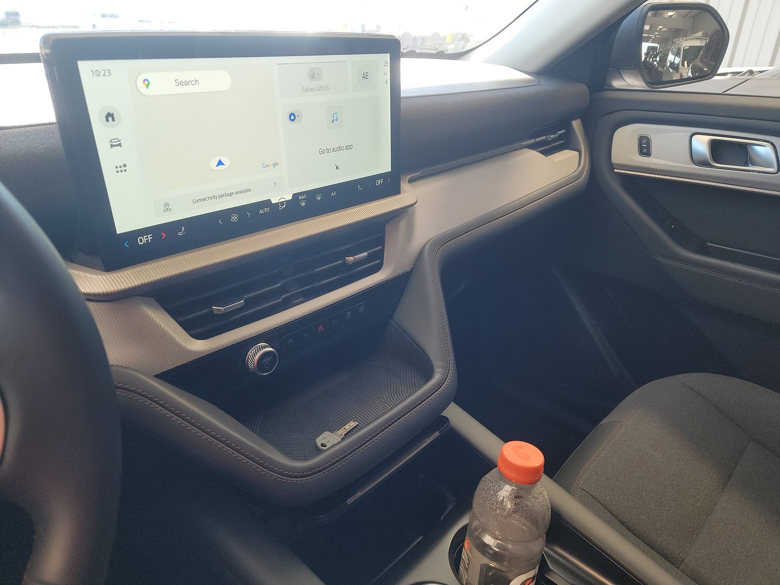 2025 Ford Explorer Active AWD