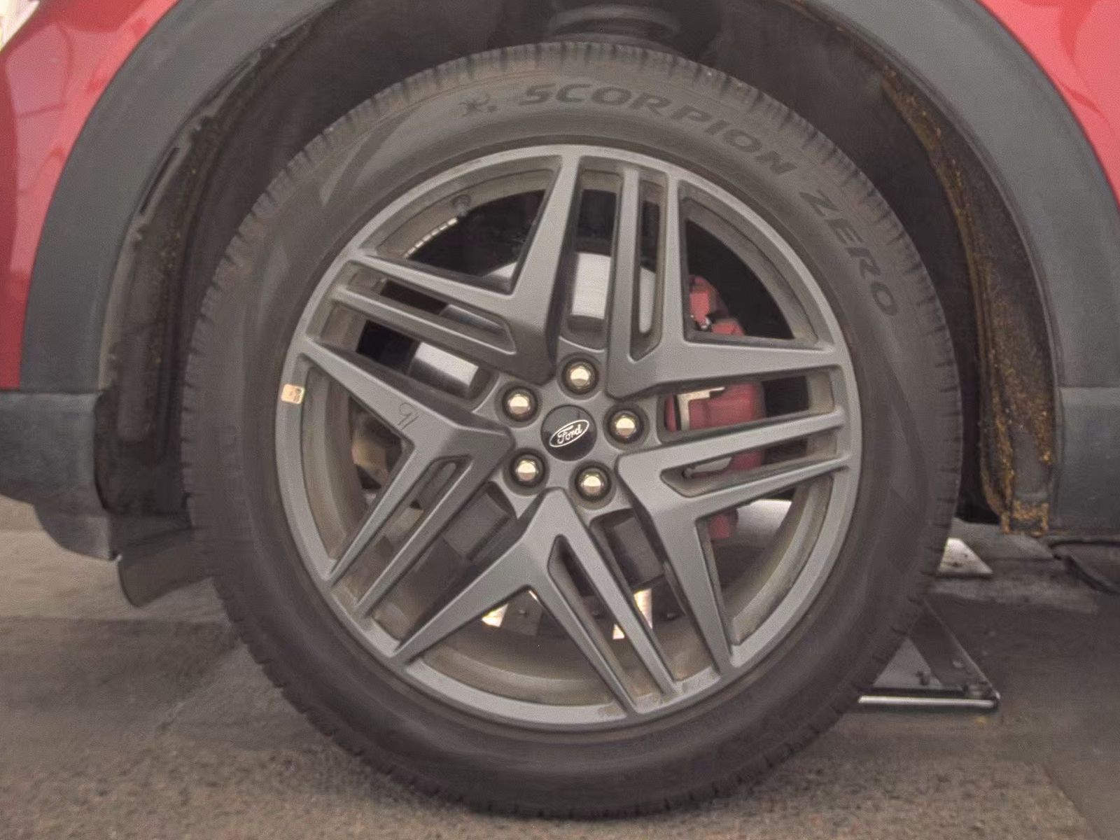 2025 Ford Explorer ST-Line AWD