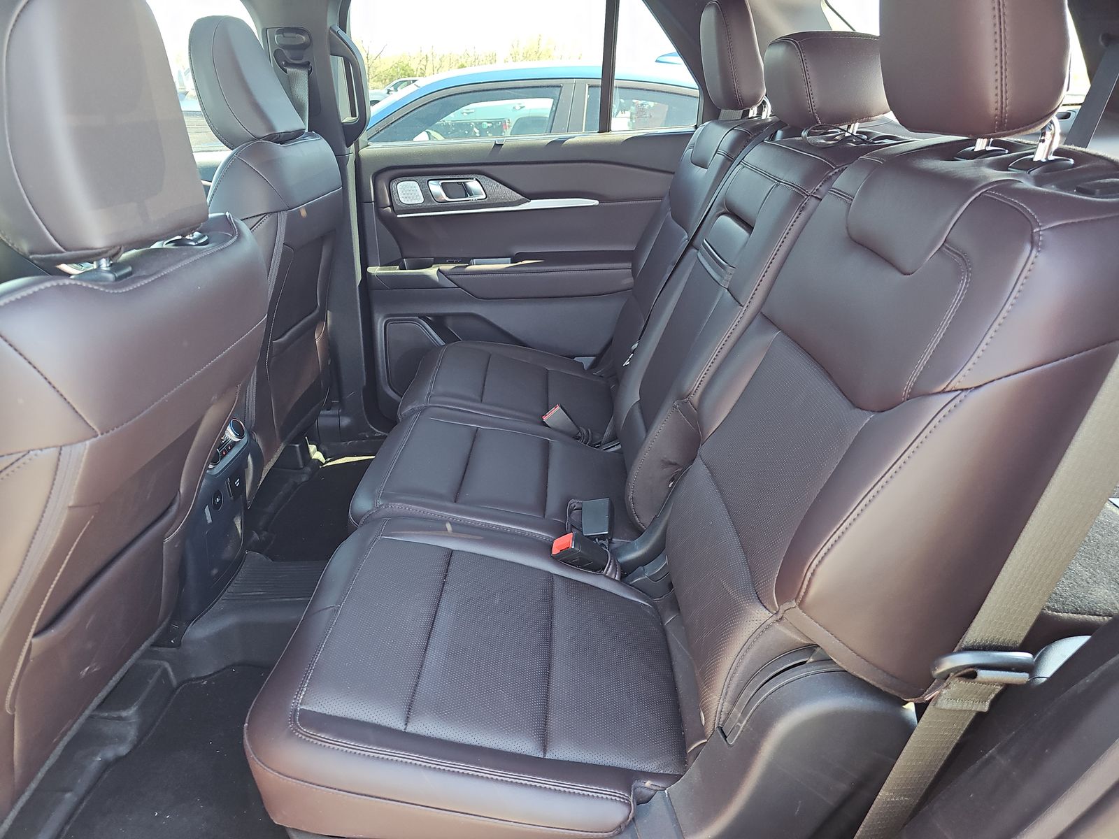 2025 Ford Explorer Platinum AWD