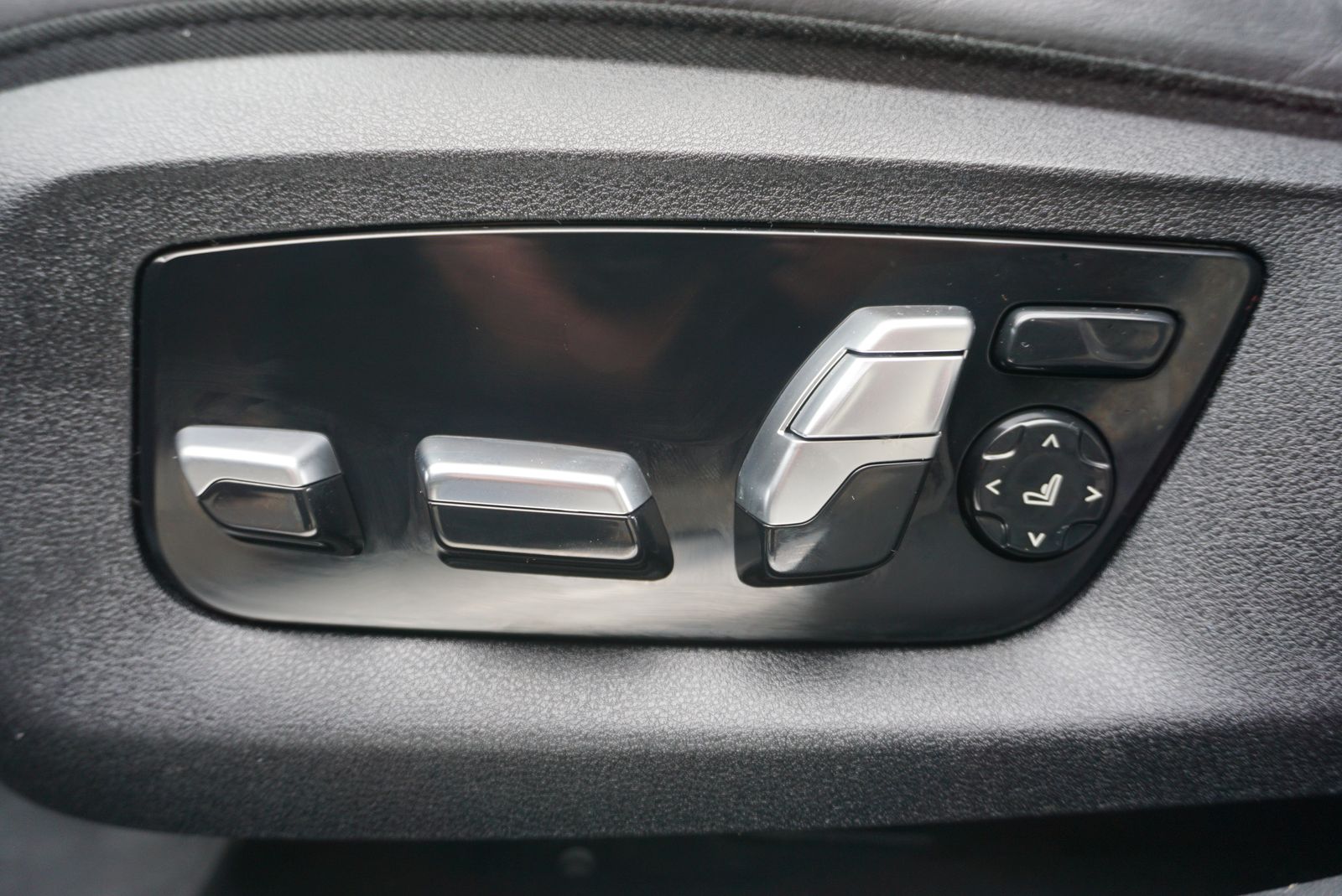 2020 BMW 7 Series 750i xDrive AWD