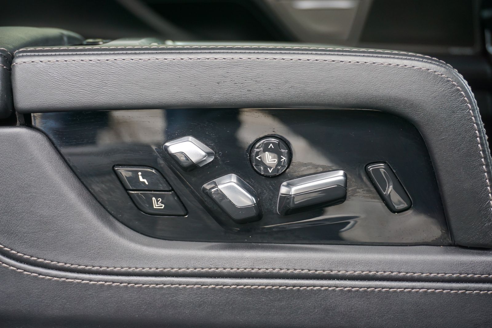 2020 BMW 7 Series 750i xDrive AWD