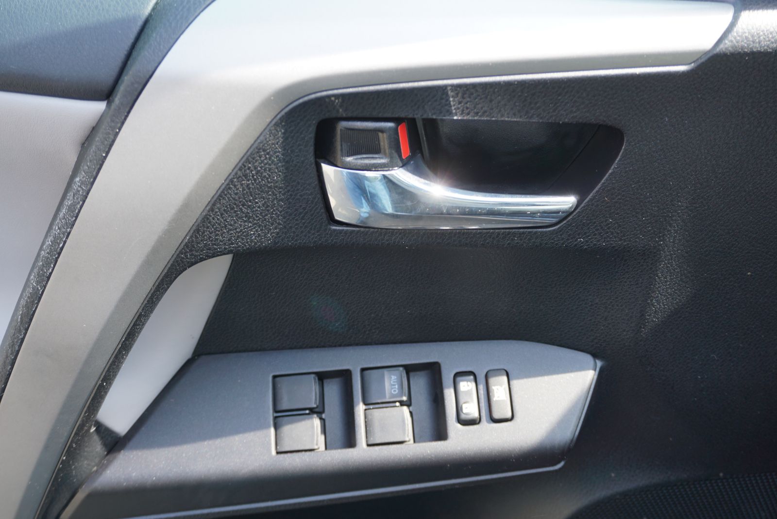 2017 Toyota RAV4 XLE AWD