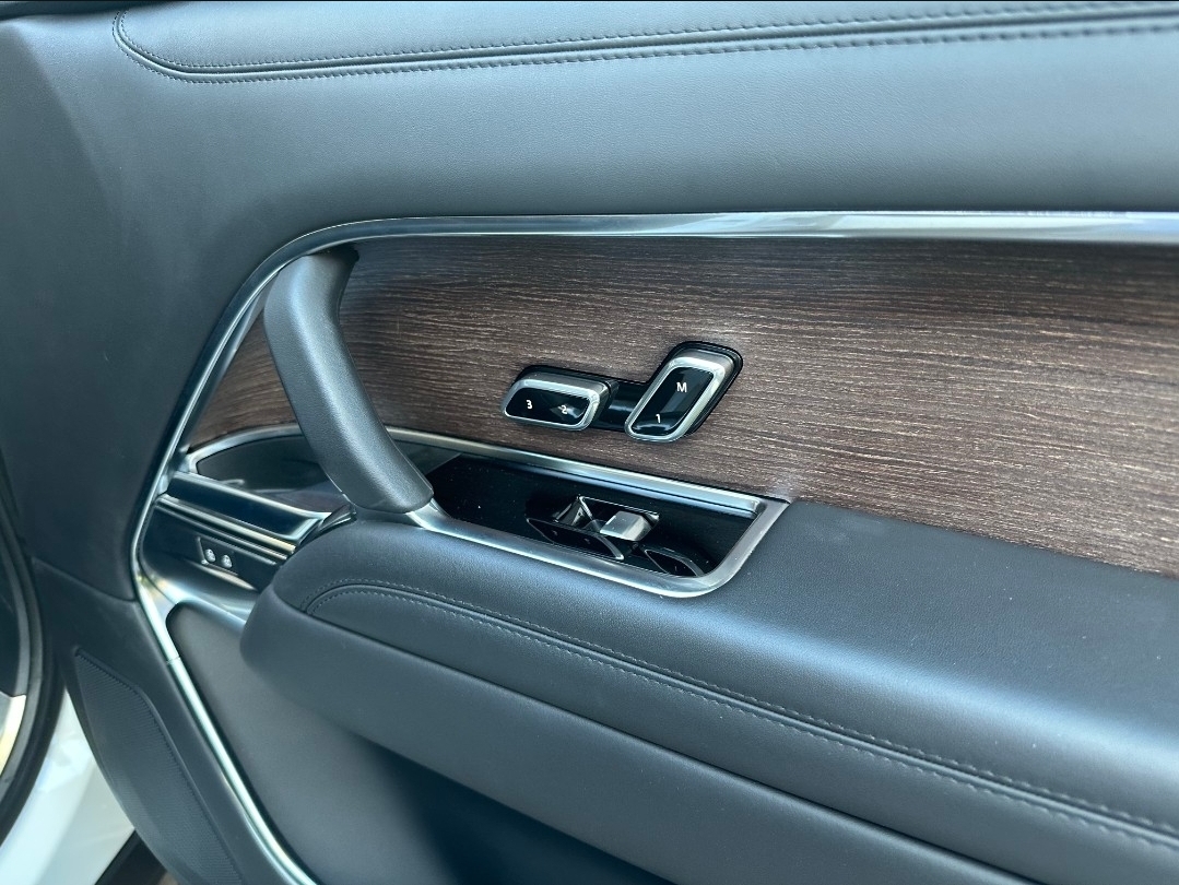 2023 Land Rover Range Rover SE AWD