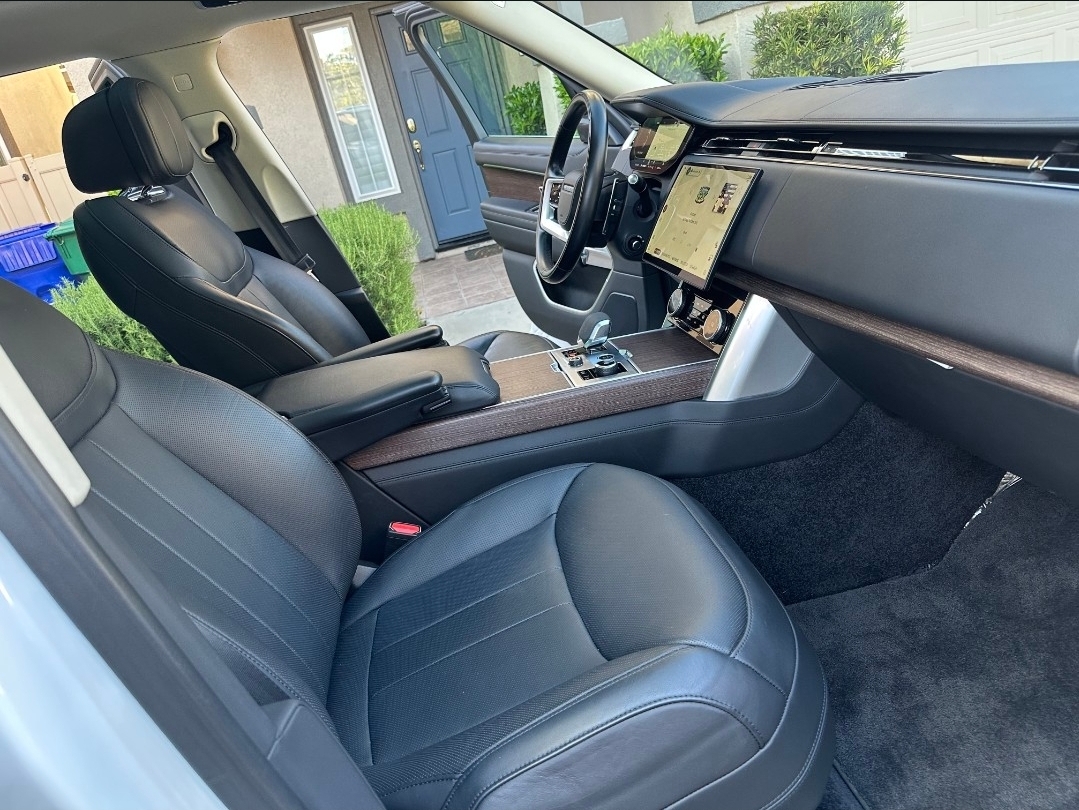 2023 Land Rover Range Rover SE AWD