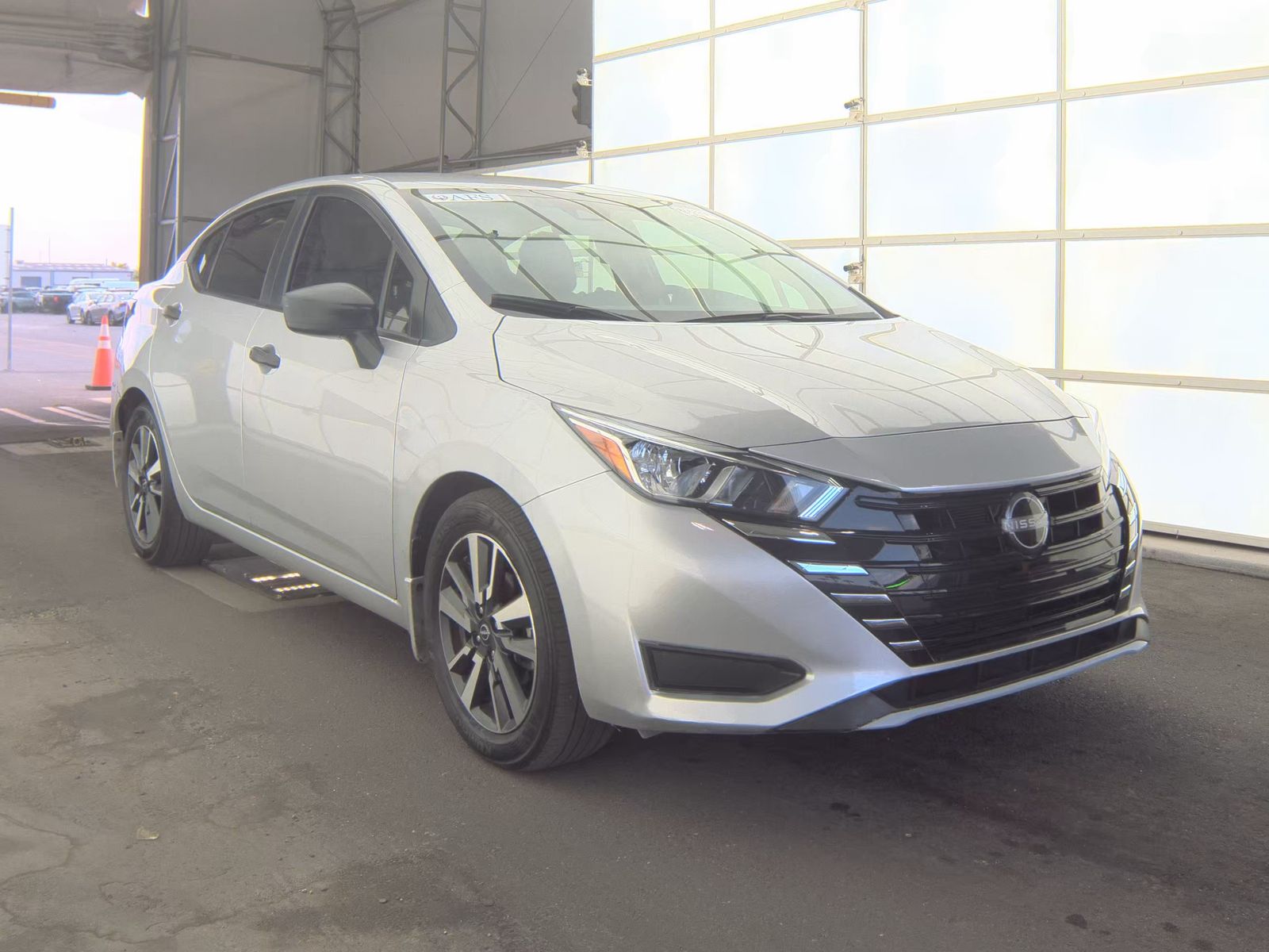 NISSAN VERSA - 5