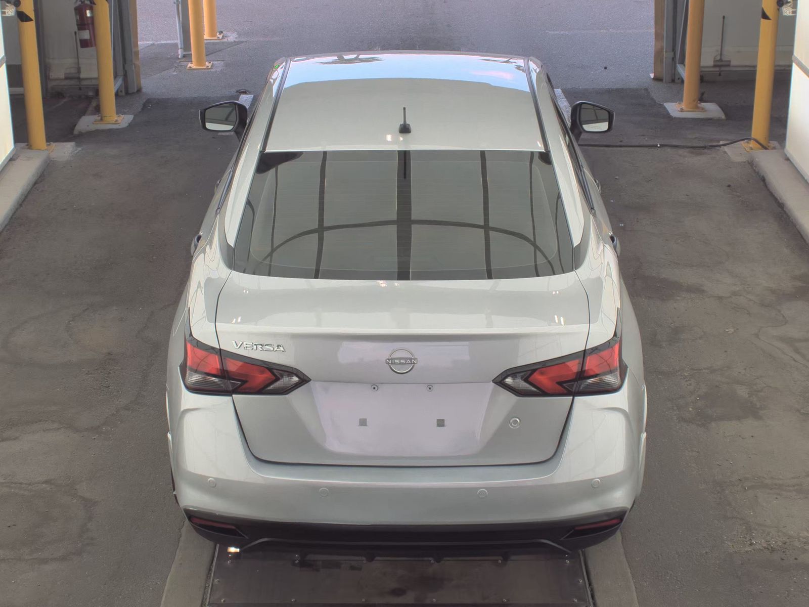 NISSAN VERSA - 7