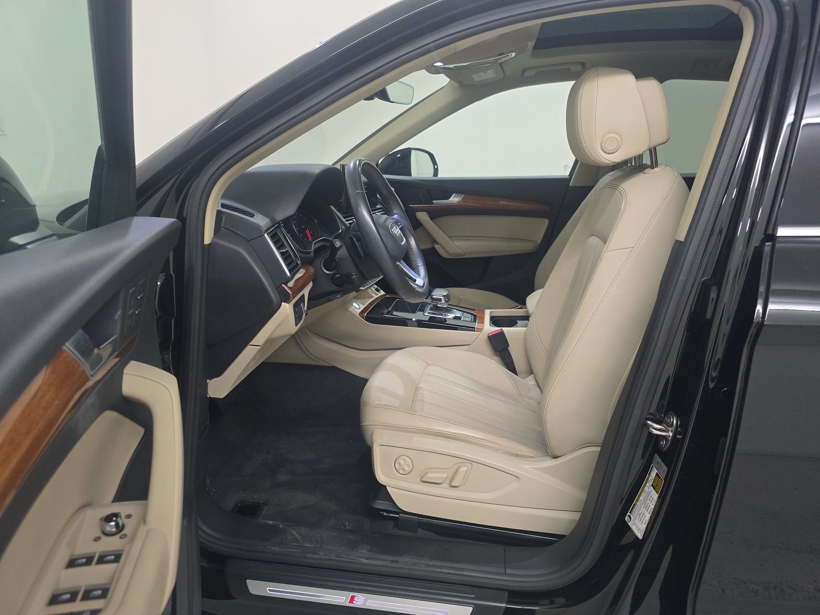 2023 Audi Q5 S line Premium AWD