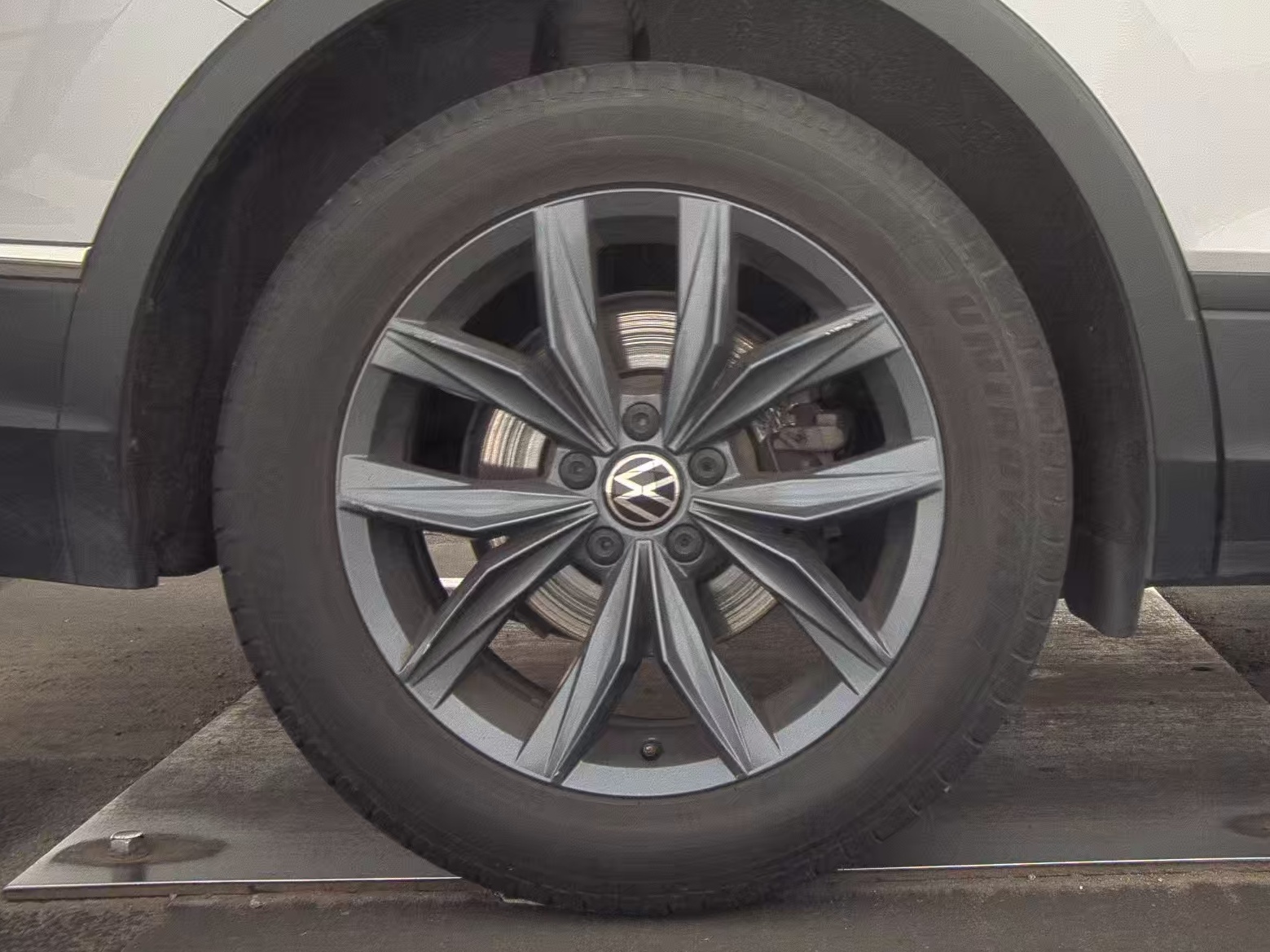 2023 Volkswagen Tiguan 2.0T SE AWD
