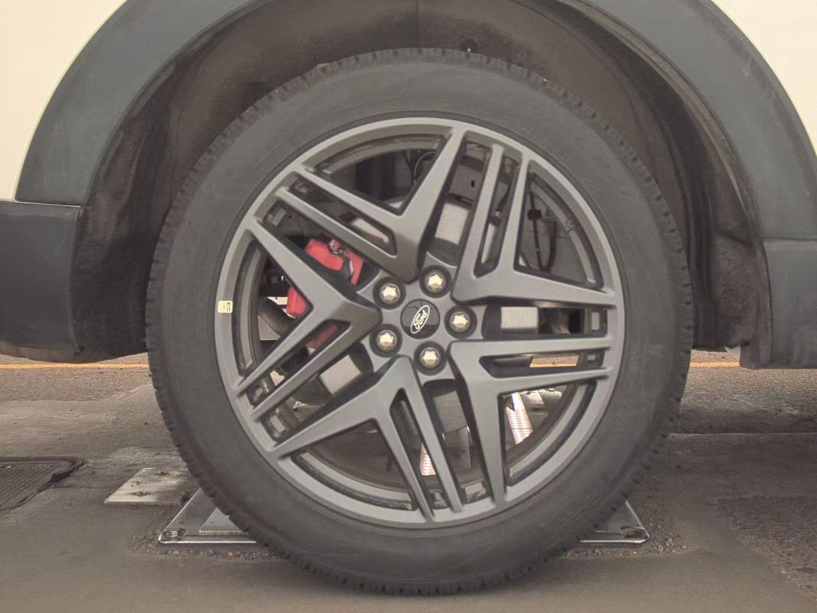 2025 Ford Explorer ST-Line AWD