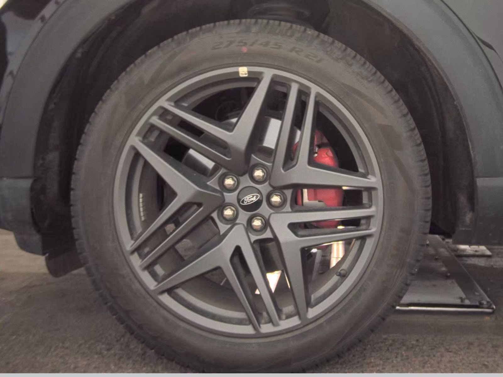 2025 Ford Explorer ST-Line AWD