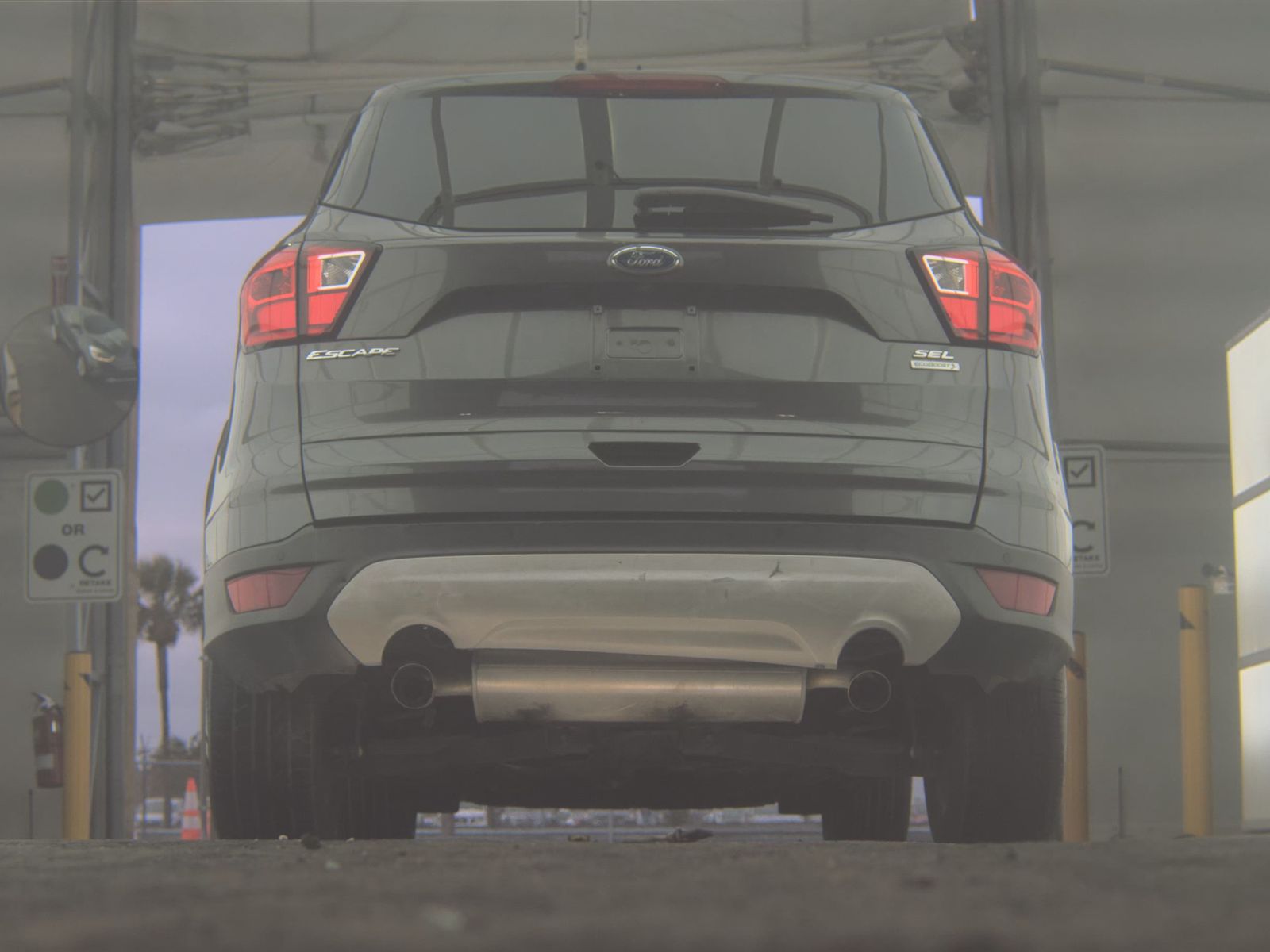 FORD ESCAPE - 8