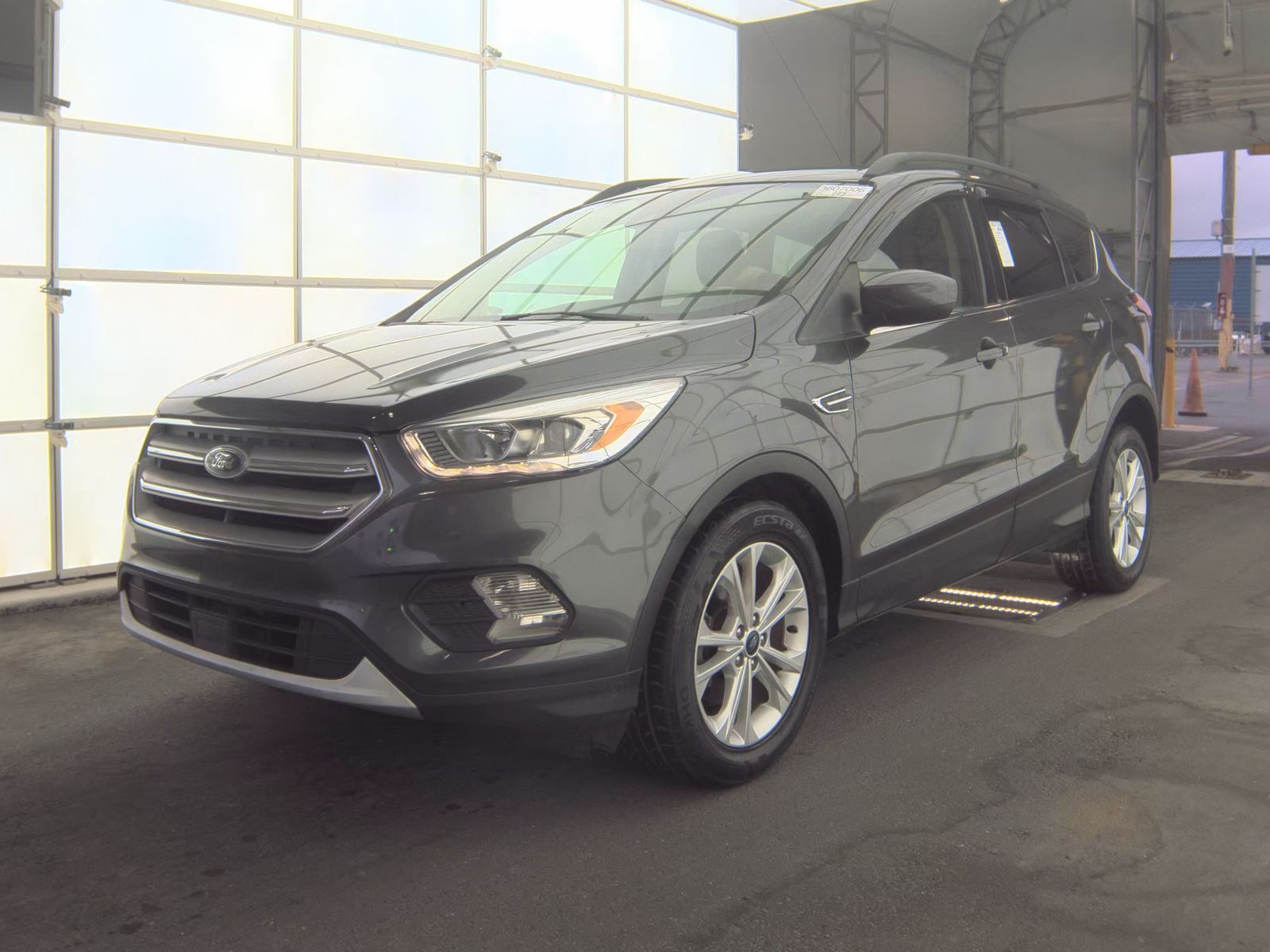 FORD ESCAPE - 1