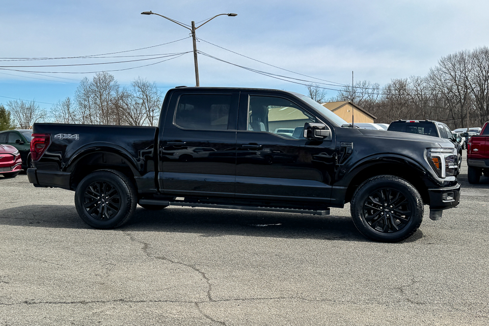 2025 Ford F-150 Lariat AWD