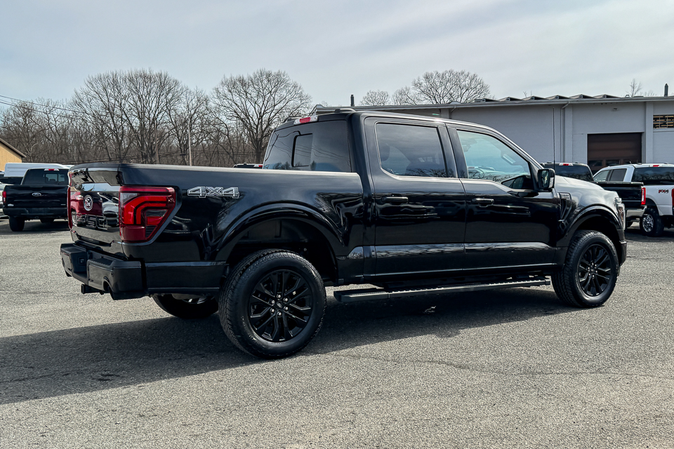2025 Ford F-150 Lariat AWD
