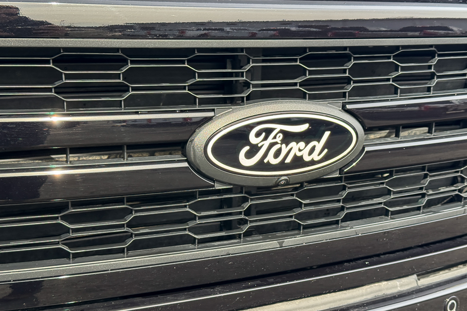 2025 Ford F-150 Lariat AWD