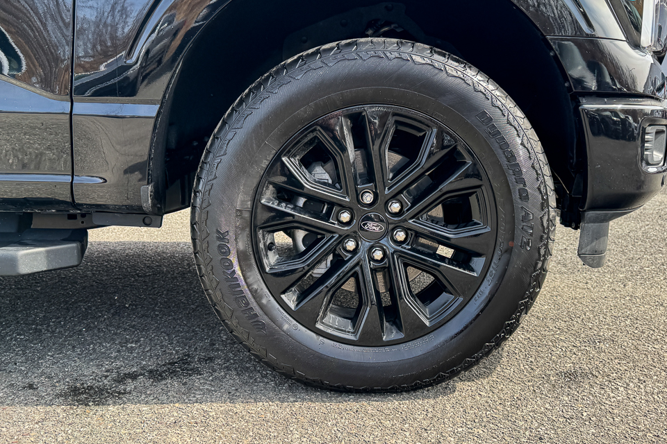 2025 Ford F-150 Lariat AWD