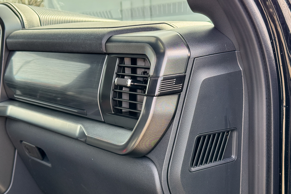 2025 Ford F-150 Lariat AWD