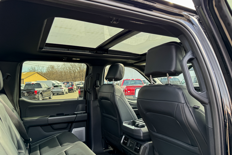 2025 Ford F-150 Lariat AWD