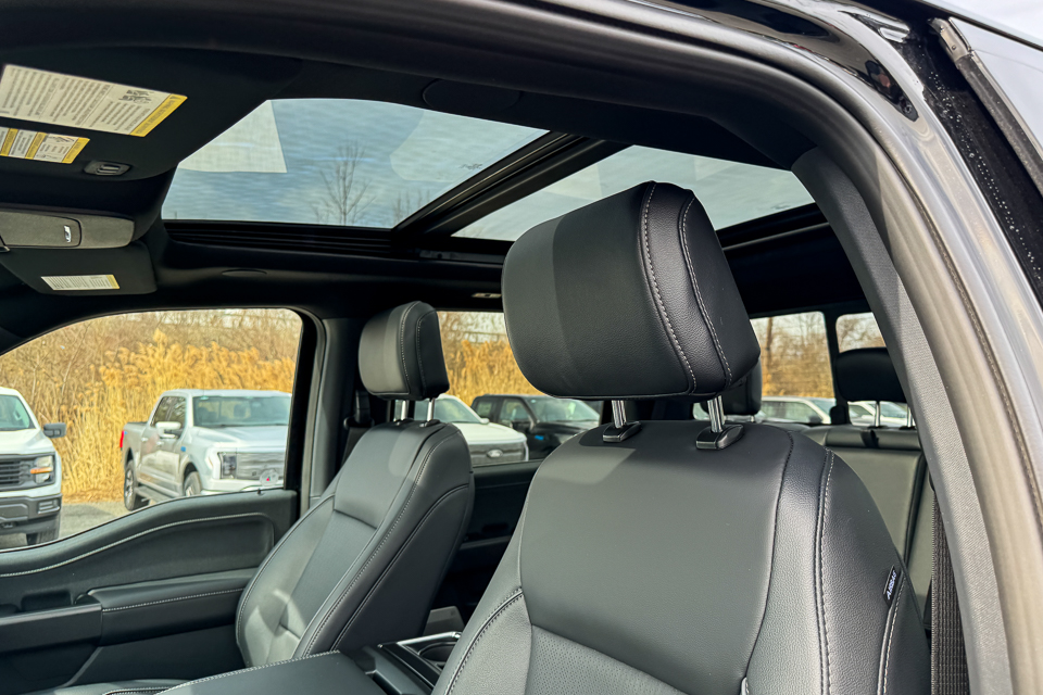 2025 Ford F-150 Lariat AWD