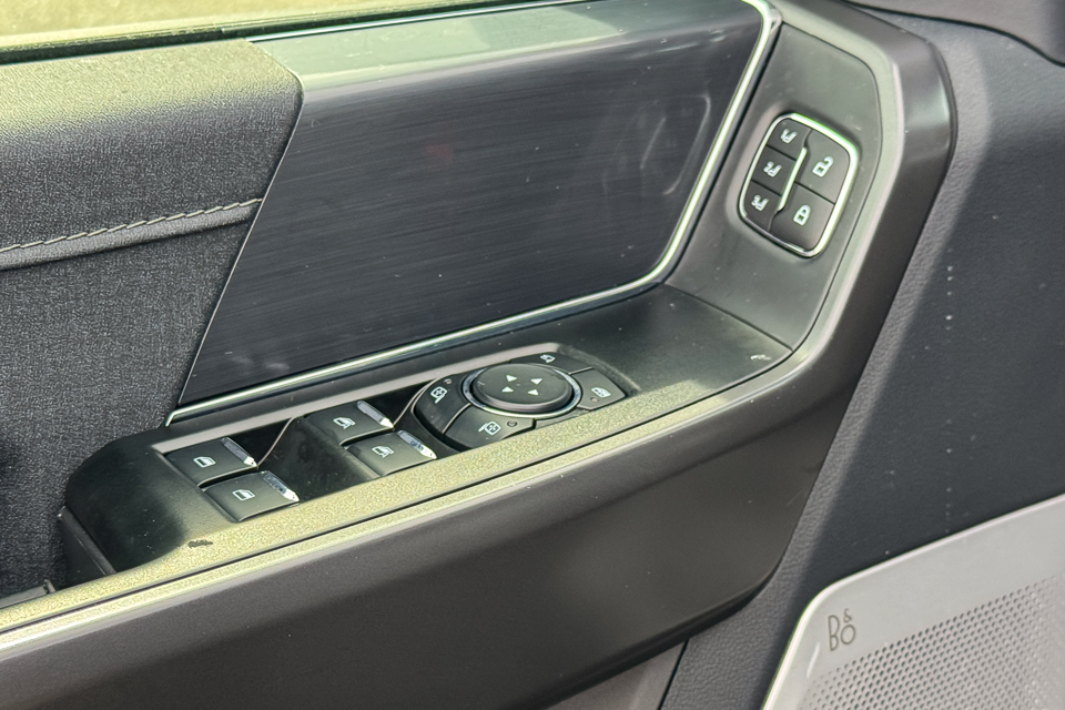 2025 Ford F-150 Lariat AWD