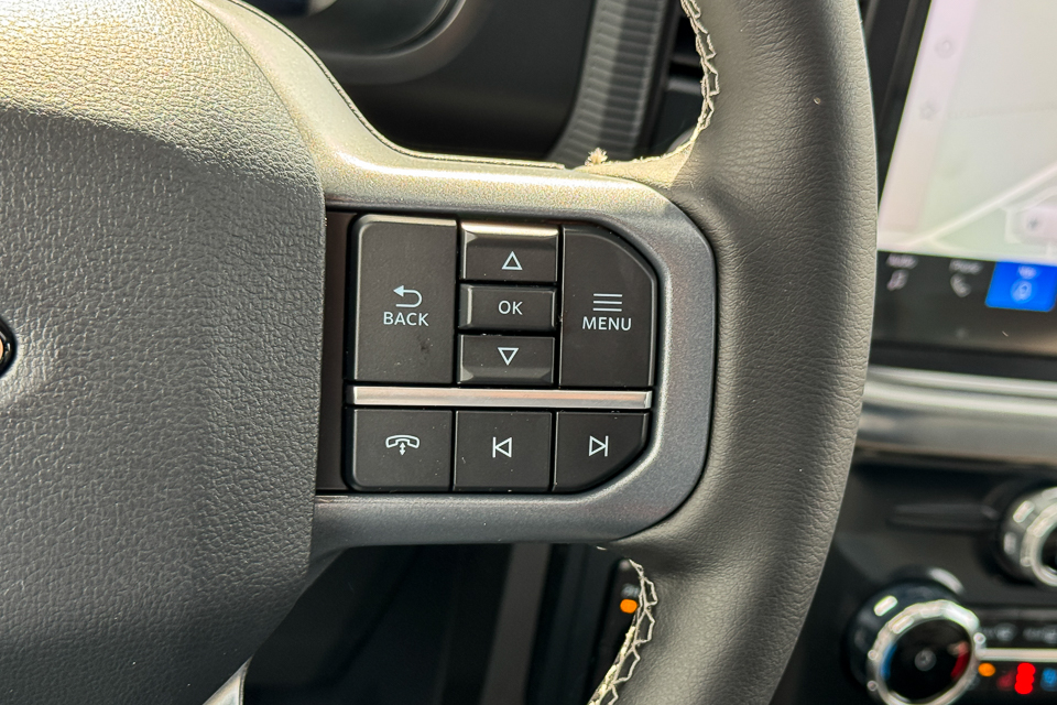 2025 Ford F-150 Lariat AWD