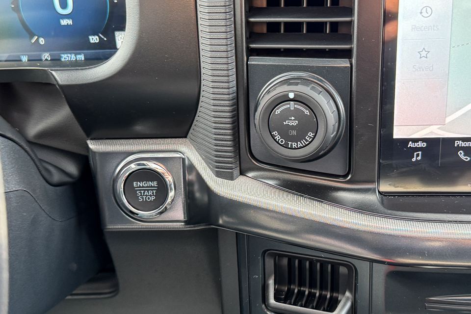 2025 Ford F-150 Lariat AWD