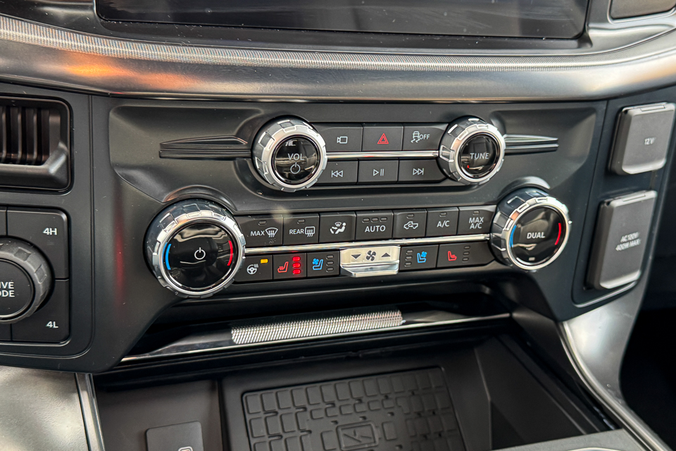 2025 Ford F-150 Lariat AWD