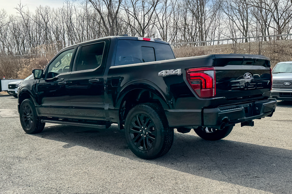 2025 Ford F-150 Lariat AWD