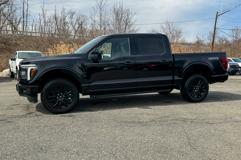 2025 Ford F-150 Lariat AWD