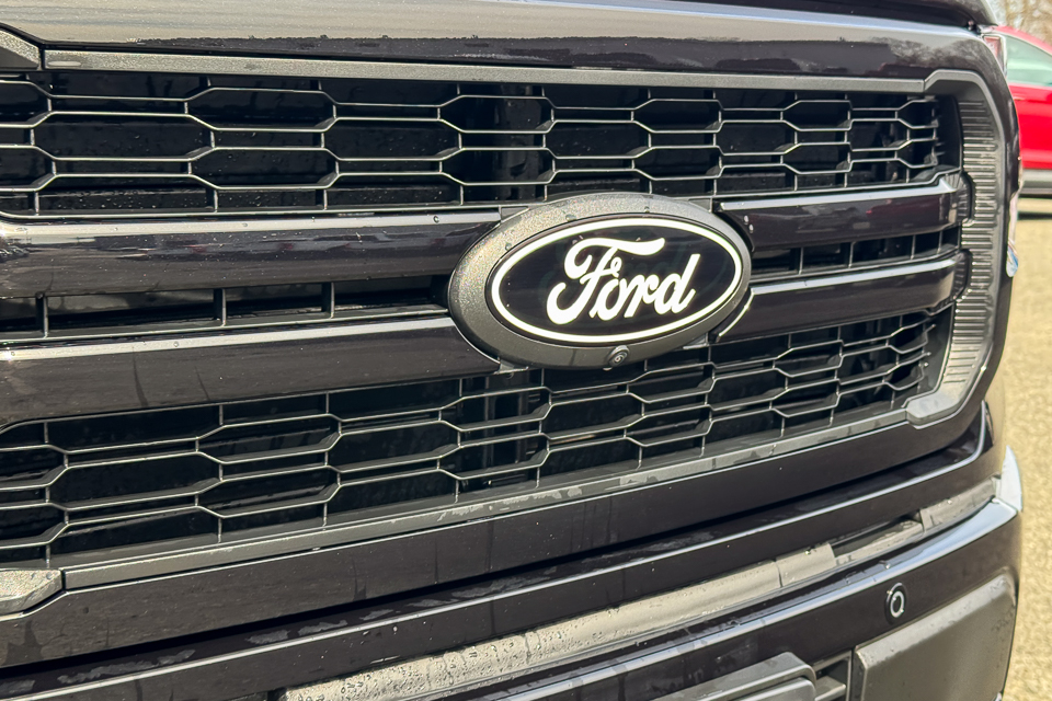 2025 Ford F-150 Lariat AWD