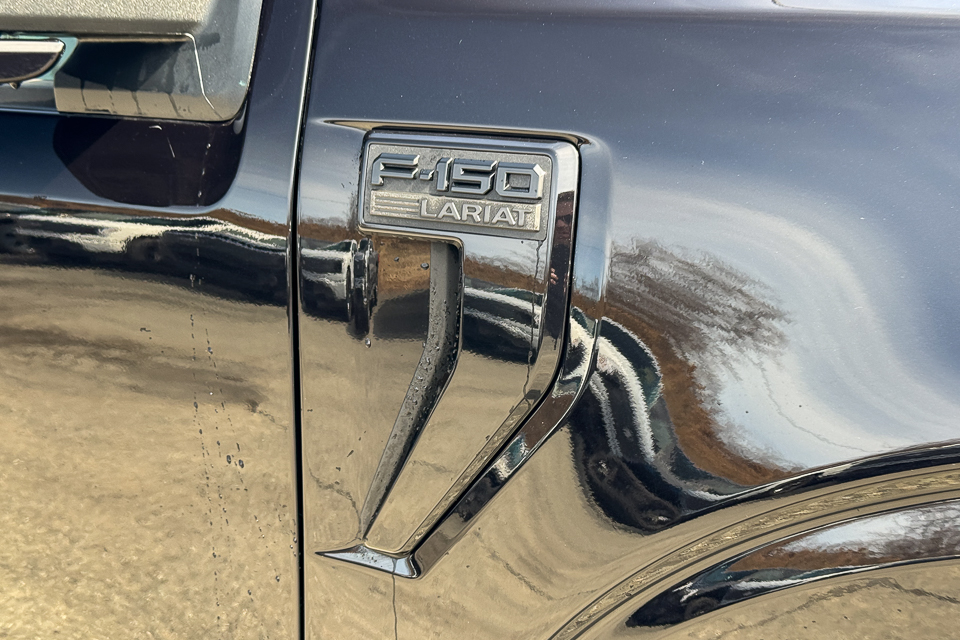 2025 Ford F-150 Lariat AWD