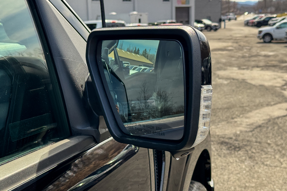 2025 Ford F-150 Lariat AWD