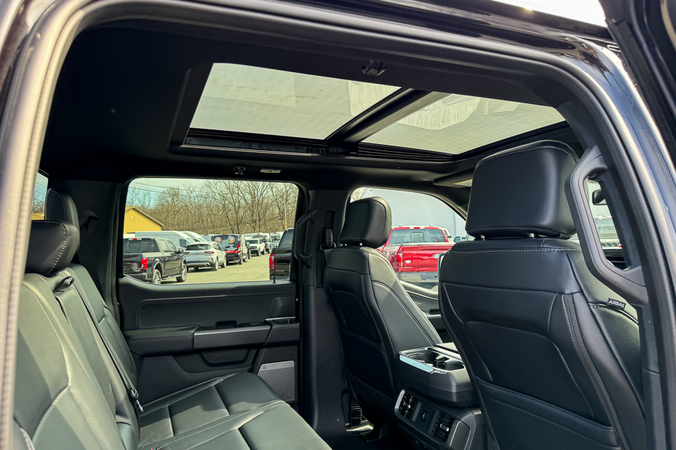 2025 Ford F-150 Lariat AWD