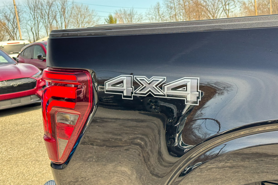 2025 Ford F-150 Lariat AWD