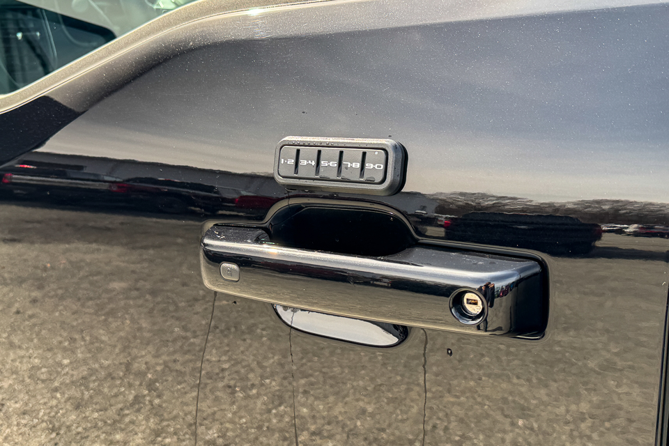 2025 Ford F-150 Lariat AWD