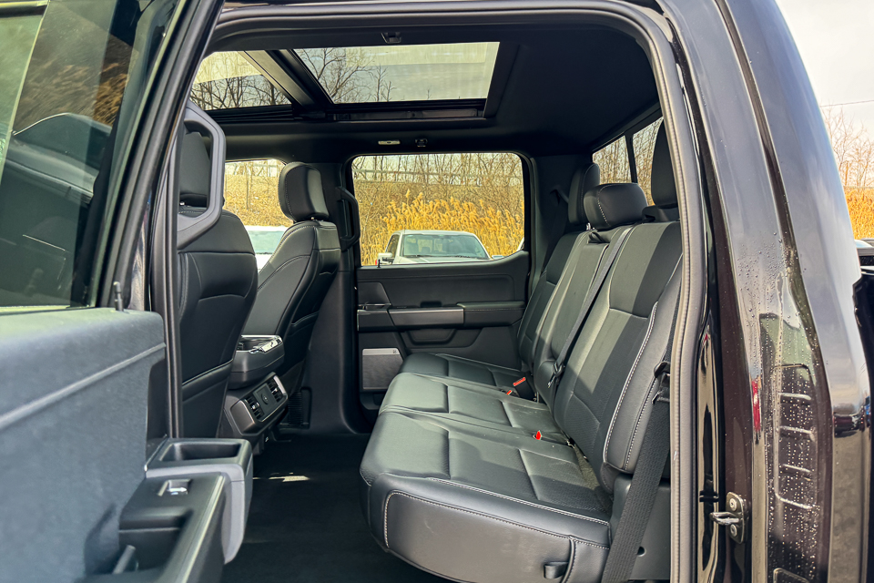 2025 Ford F-150 Lariat AWD