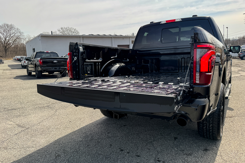 2025 Ford F-150 Lariat AWD