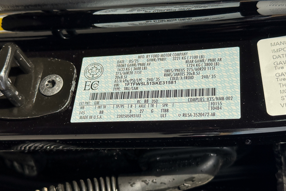 2025 Ford F-150 Lariat AWD