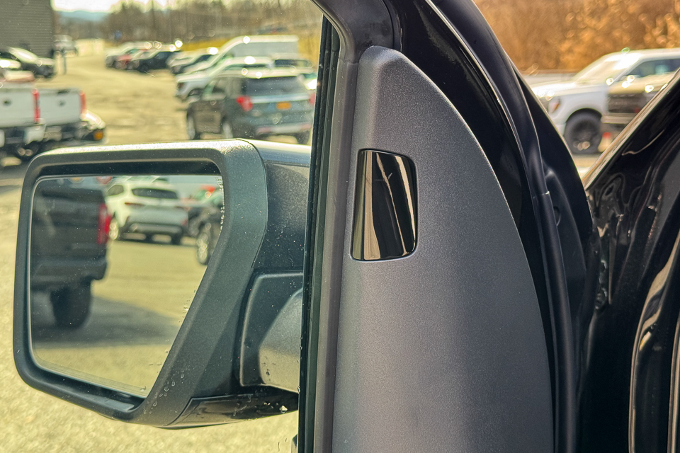 2025 Ford F-150 Lariat AWD