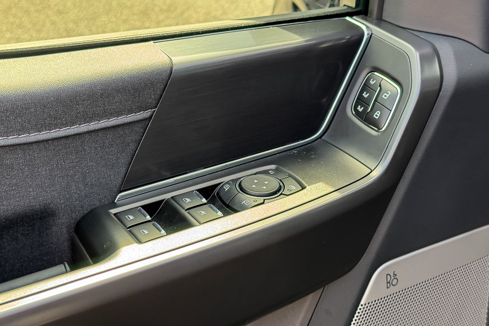 2025 Ford F-150 Lariat AWD