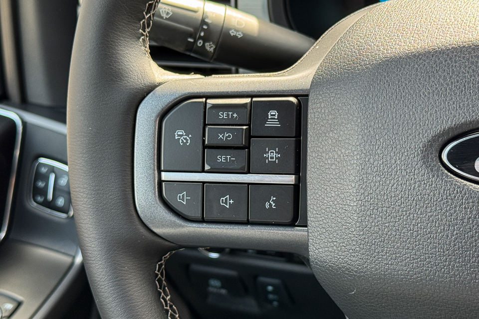 2025 Ford F-150 Lariat AWD