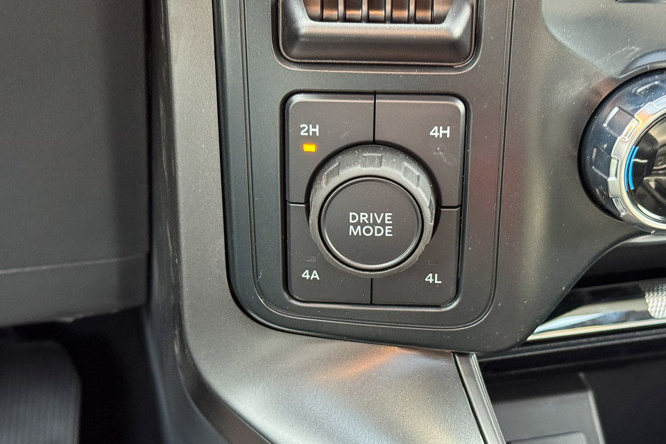 2025 Ford F-150 Lariat AWD