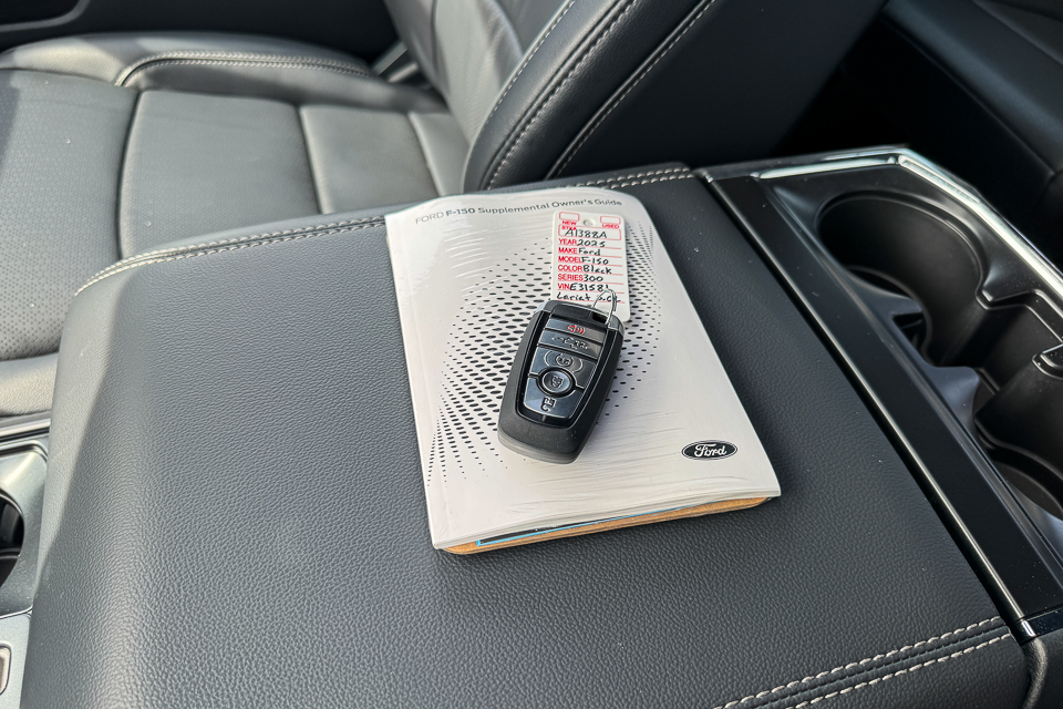 2025 Ford F-150 Lariat AWD